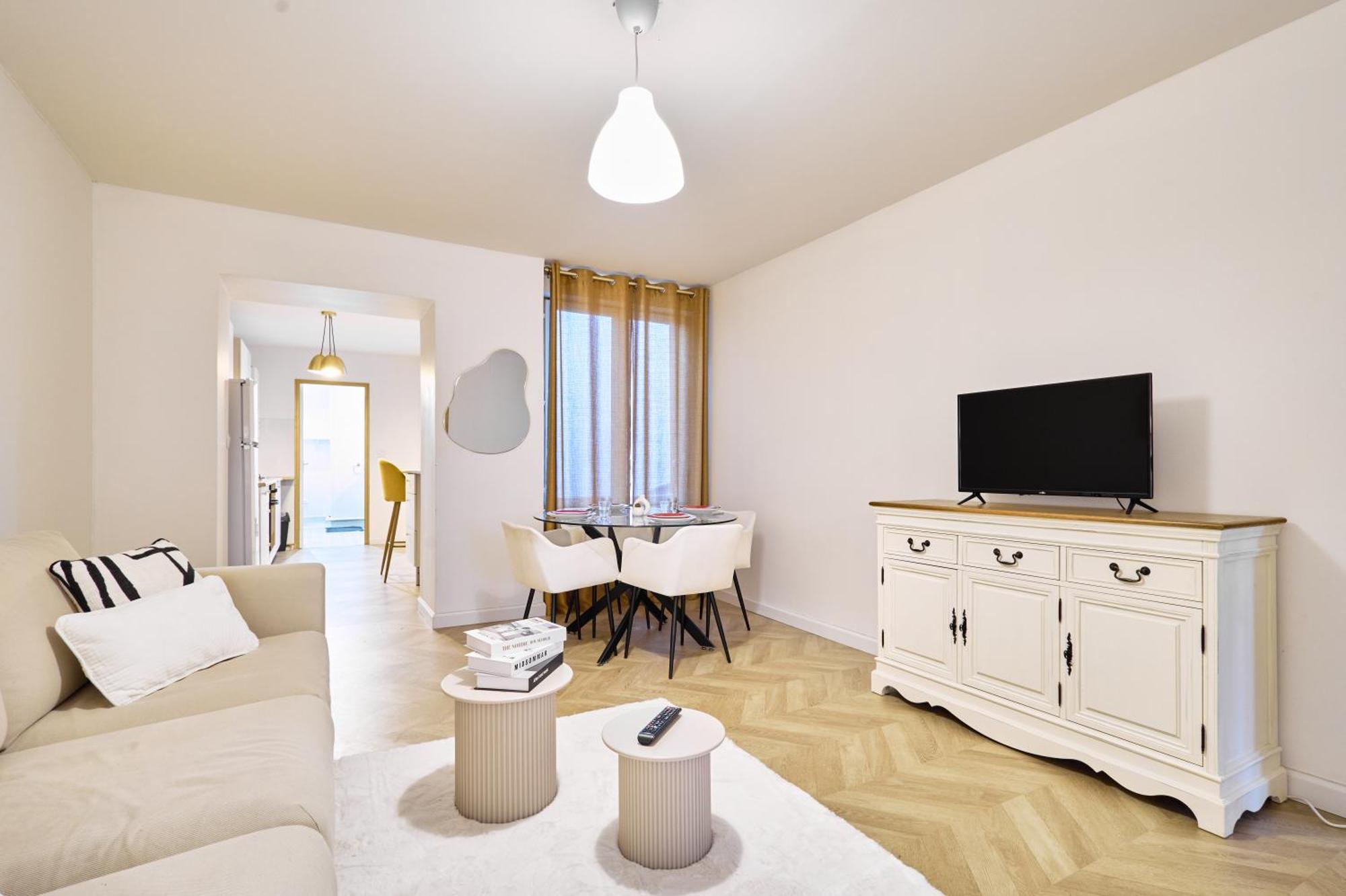 Magnifique Dans Le Centre-ville De Reims, Proche De La Gare Et Des Commodites Apartment